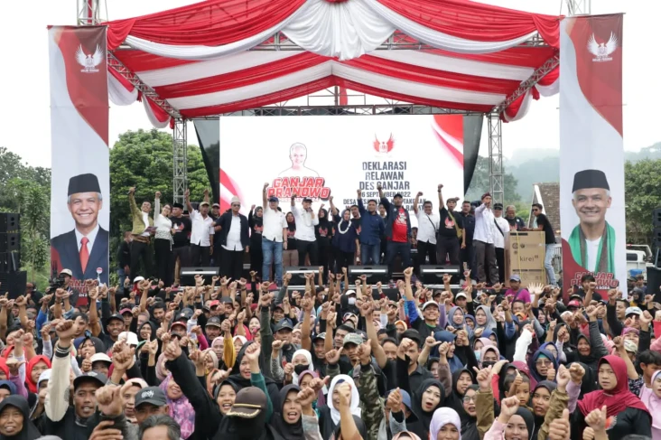 Ribuan Warga Desa di...