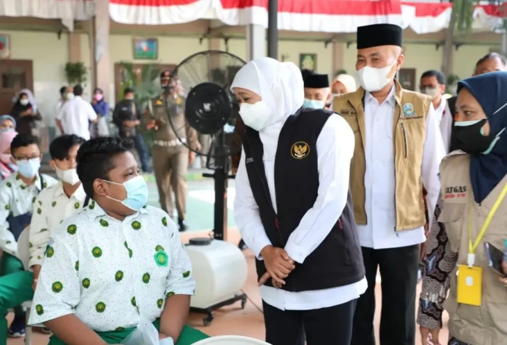 Khofifah Target SMA/SMK...