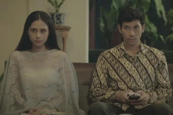 Dijodohkan Orang Tua,...