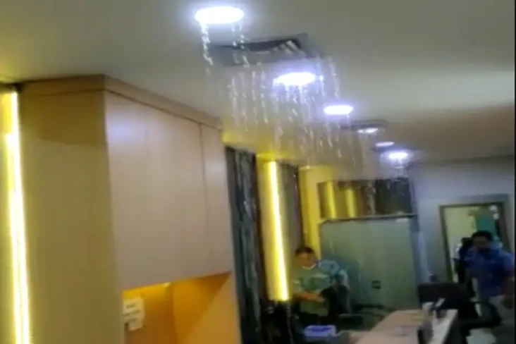 Gawat! Lantai 3 Gedung...