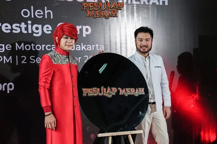 Gemar Bongkar Trik Perdukunan,...