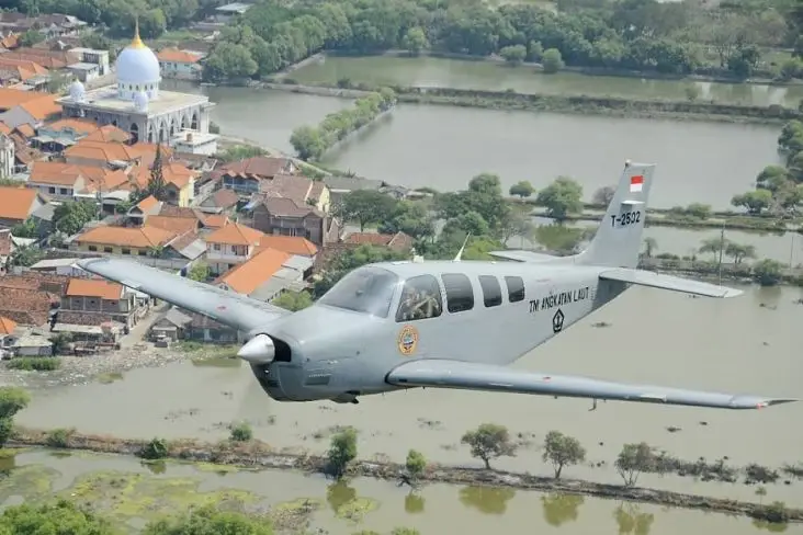 Pesawat Latih Bonanza...