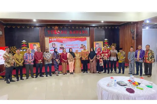 Bupati Winarti Gelar...