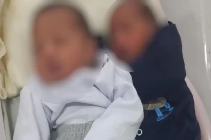 Langka, Wanita Ini Lahirkan...