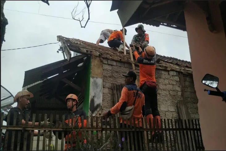 90 Rumah di Sukabumi...
