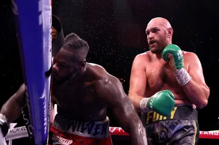 Tyson Fury Tertawakan...