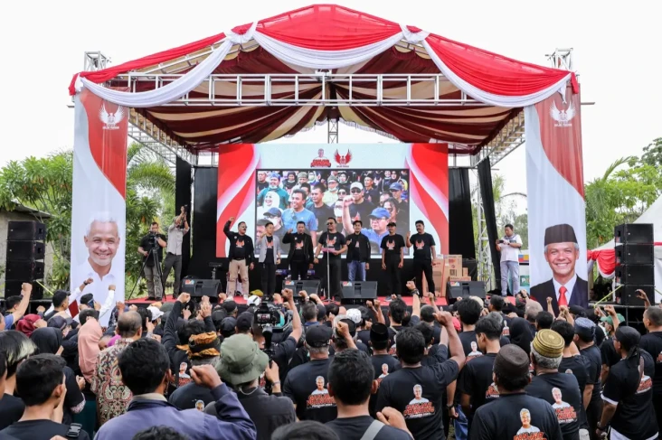 Relawan Des Ganjar Kalimantan...