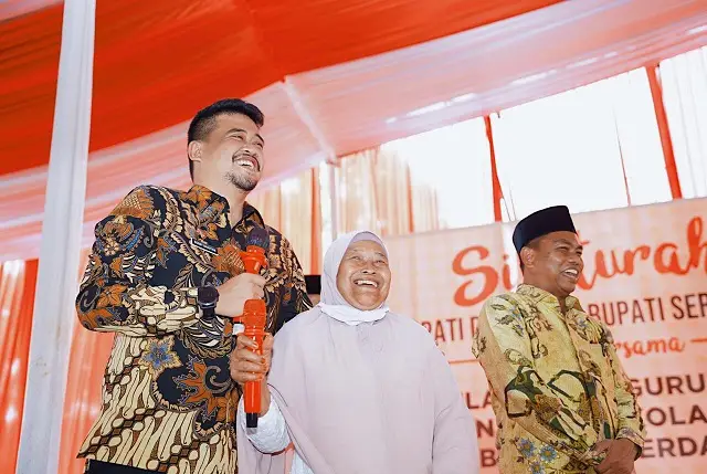 Warga Serdang Bedagai...