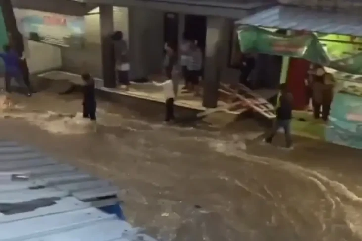 Banjir dan Tanah Longsor...