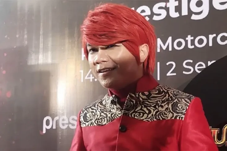 Berseteru, Pesulap Merah...