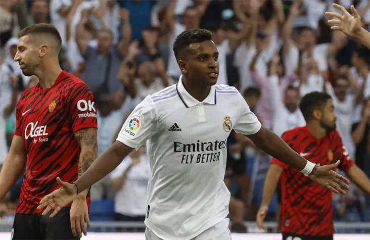 Real Madrid Kalahkan...