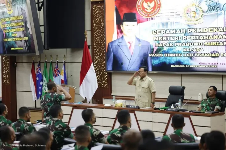 Beri Pembekalan di Seskoad,...