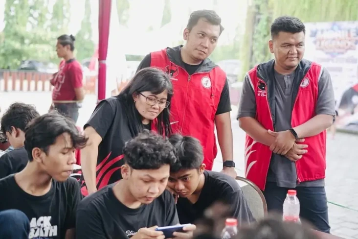 Rangkul Generasi Milenial,...