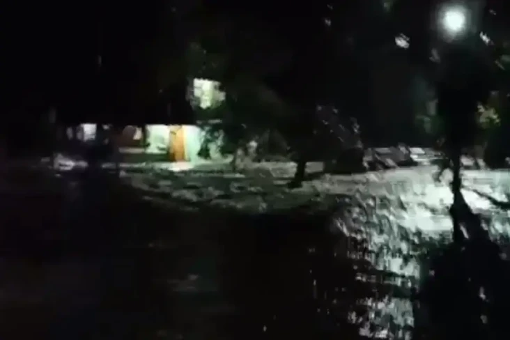 Mengerikan! Banjir Bandang...