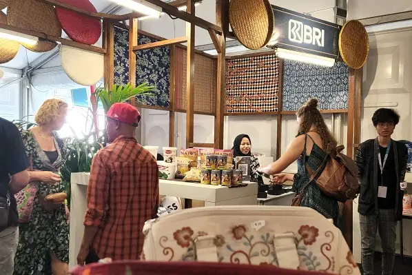 Dari Bojonegoro ke Belanda,...