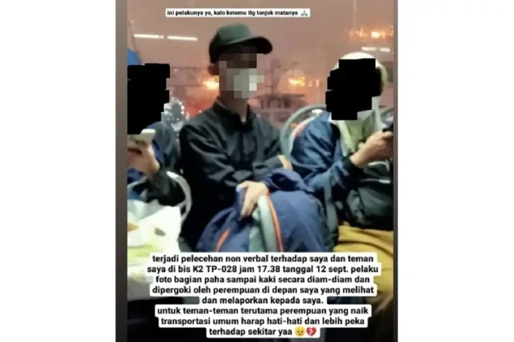 Pria Memfoto Diam-diam...