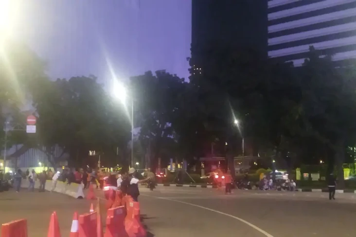 Pendemo Tolak Kenaikan...