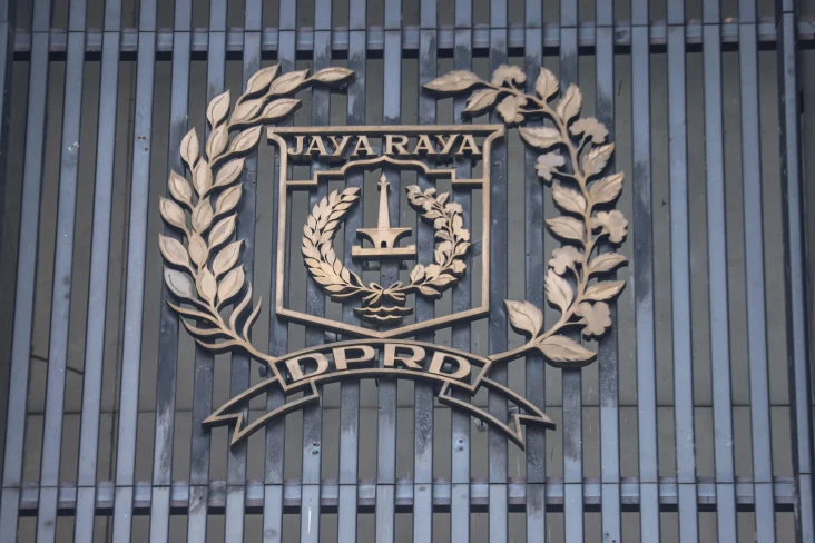 DPRD DKI Gelar Rapat...