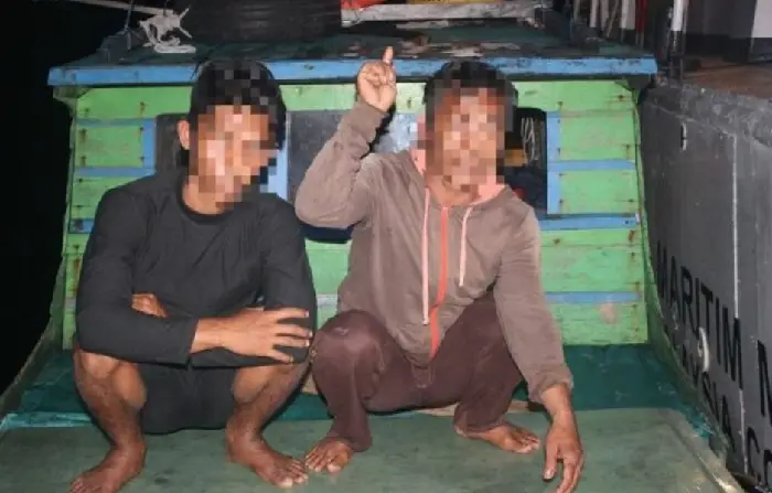 2 Nelayan Natuna Ditahan...