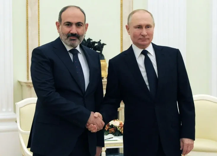 PM Armenia Telepon Putin...