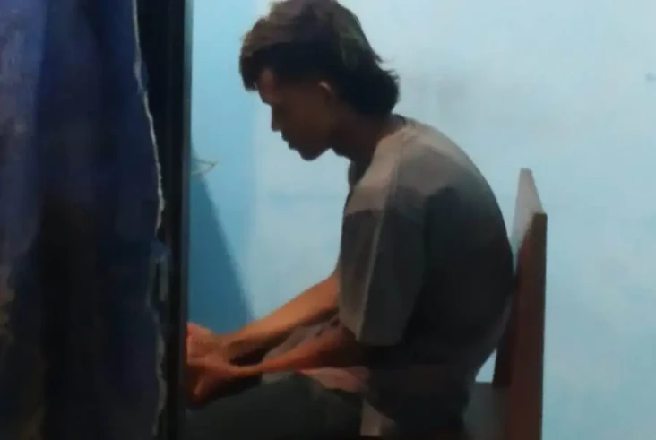Bocil Nekat Curi Uang...