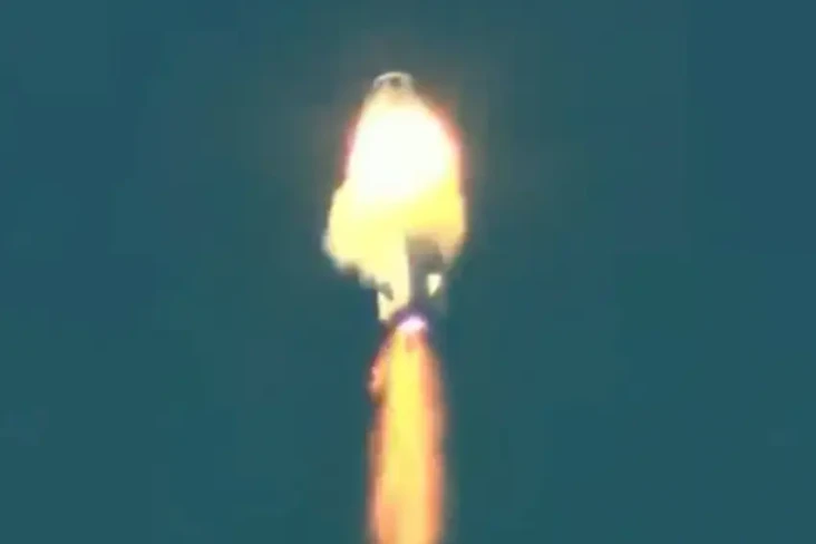 Peluncuran Blue Origin...