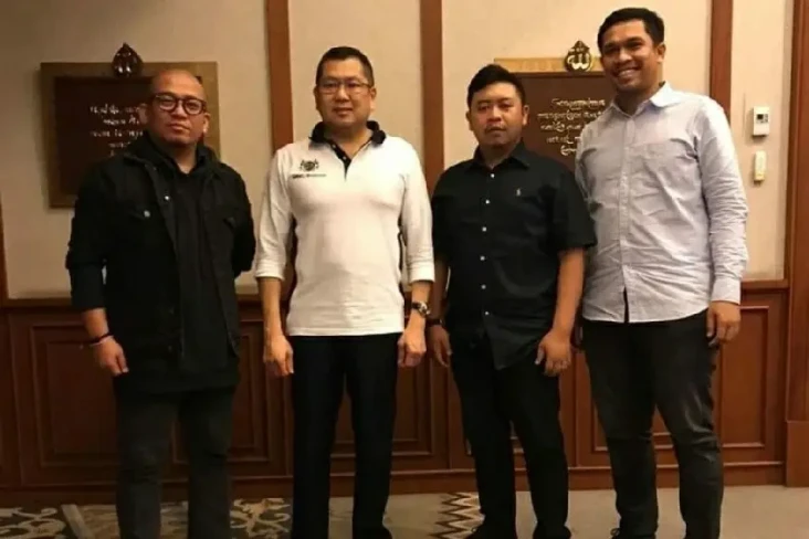 Berdiskusi dengan GAMKI,...