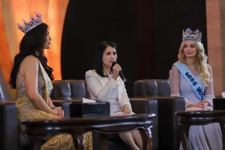 Miss World 2021 Karolina...