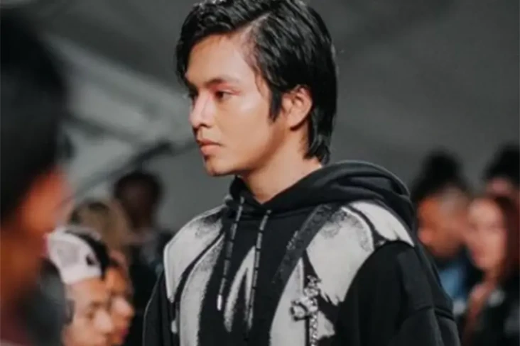 Hadiri New York Fashion...
