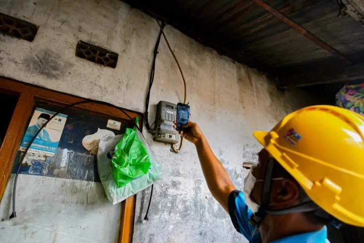 PLN Angkat Bicara Soal...
