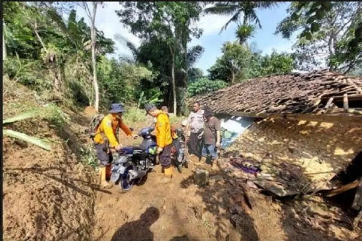 Bencana Banjir dan Longsor...