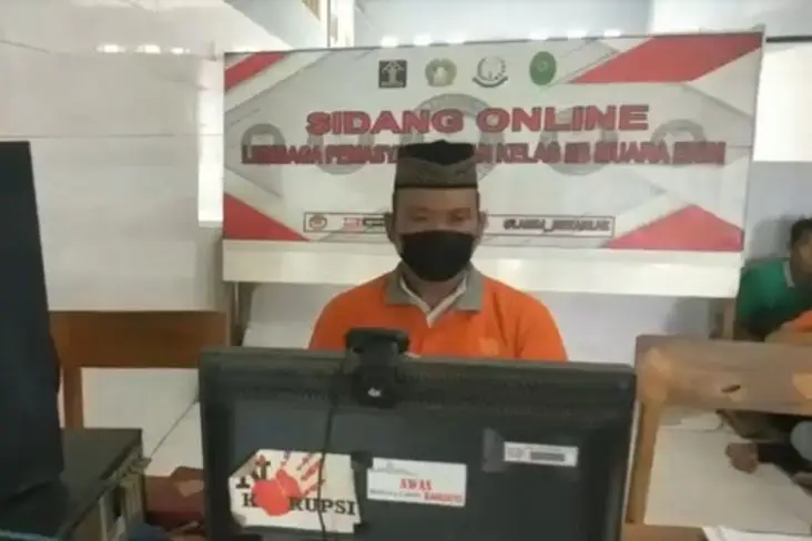 Pecatan Polisi Dituntut...