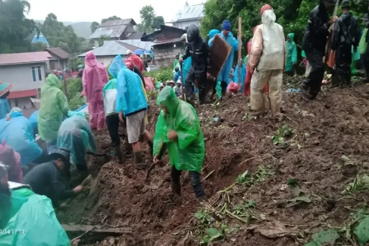 Longsor Terjang Kerinci...