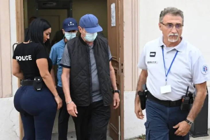 Aksi Polisi Cantik Berbokong...