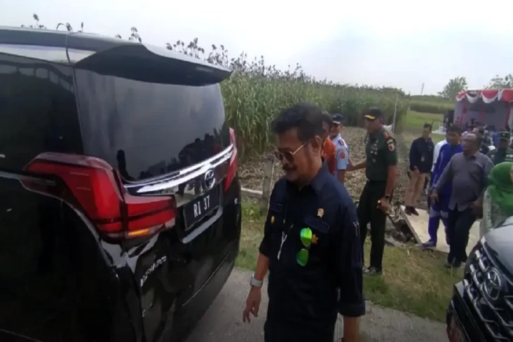 Ini Penampakan Mobil...