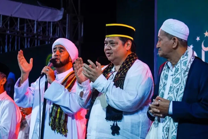Menko Airlangga Hadiri...