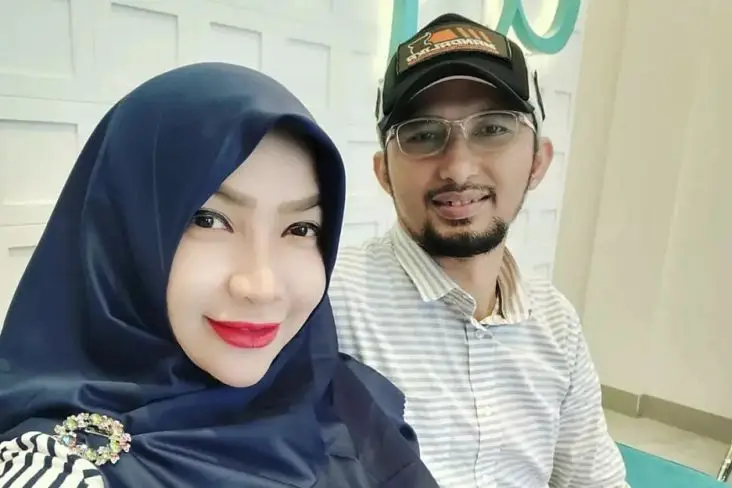 Usai Digugat Cerai,...