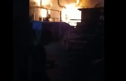 Pabrik Kayu Terbakar,...