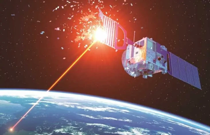 Banyak Satelit Komersial...