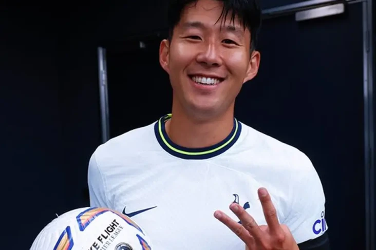 Cetak Hattrick, Sonny...