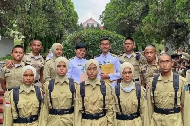3 Sekolah Kedinasan...