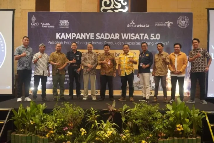 Kemenparekraf Gelar...