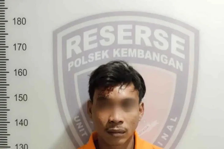 Jambret HP Milik Wanita...