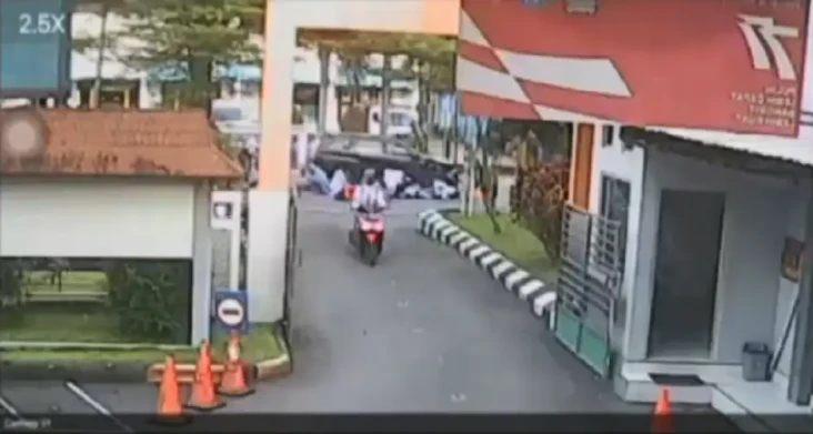 Ngeri! Belasan Siswa...