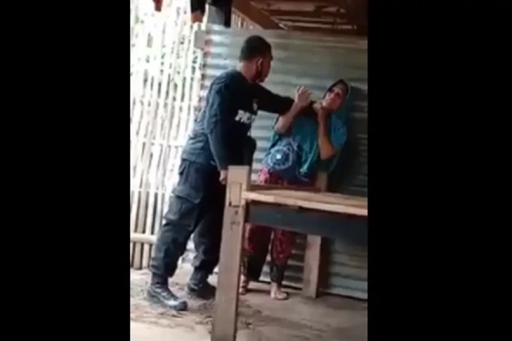 Cekik Ibu yang Memohon-mohon...