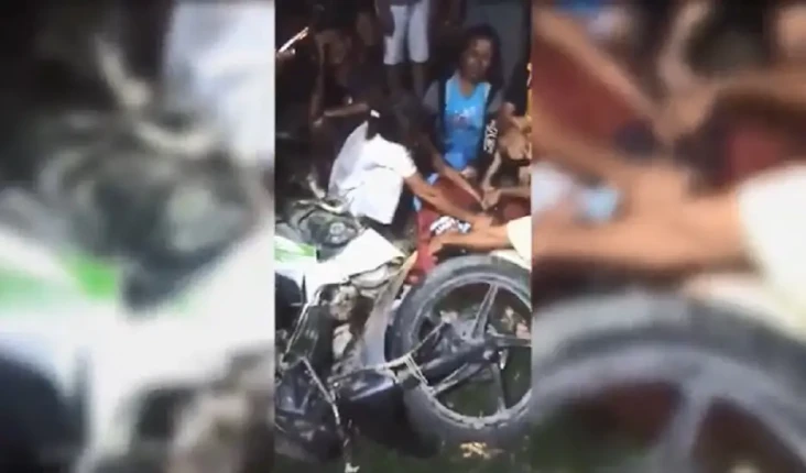 Motor Tabrak Sapi di...