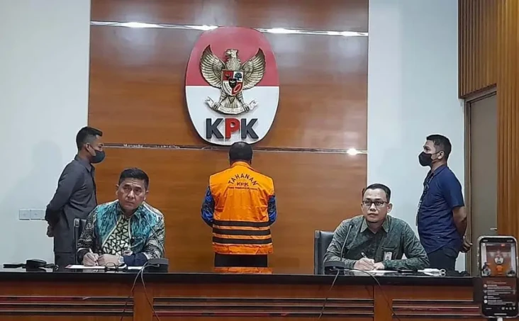 Korupsi Pembangunan...