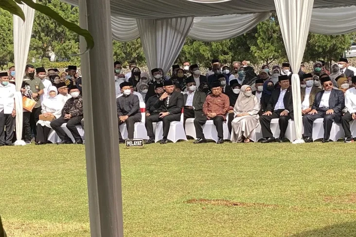 JK, Akbar Tanjung, Boy...