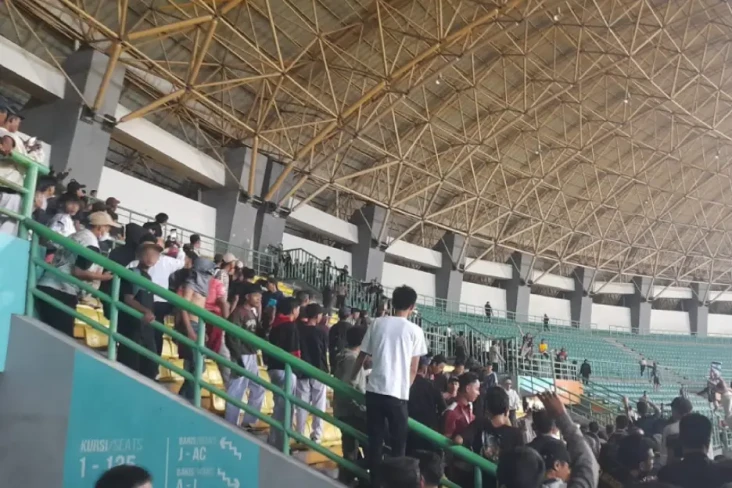 Suporter Bola Liga 2...
