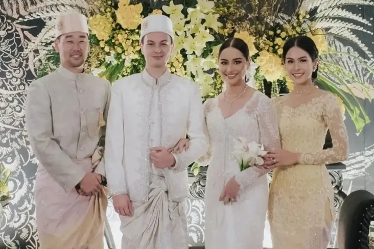 3 Potret Maudy Ayunda...